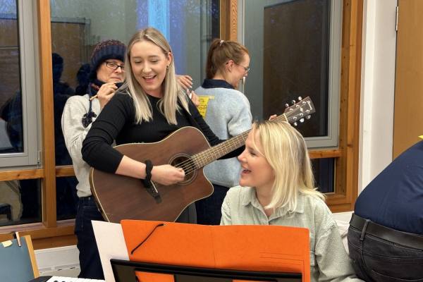 Groß (Musik)
