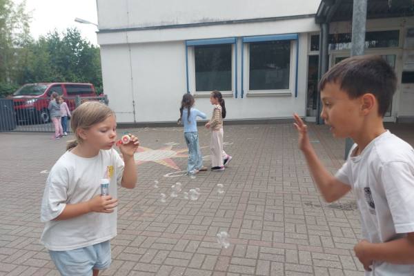 image009